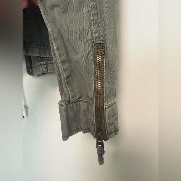 Aeropostale Olive Green Jacket with Label Detail - Picture 5 of 5